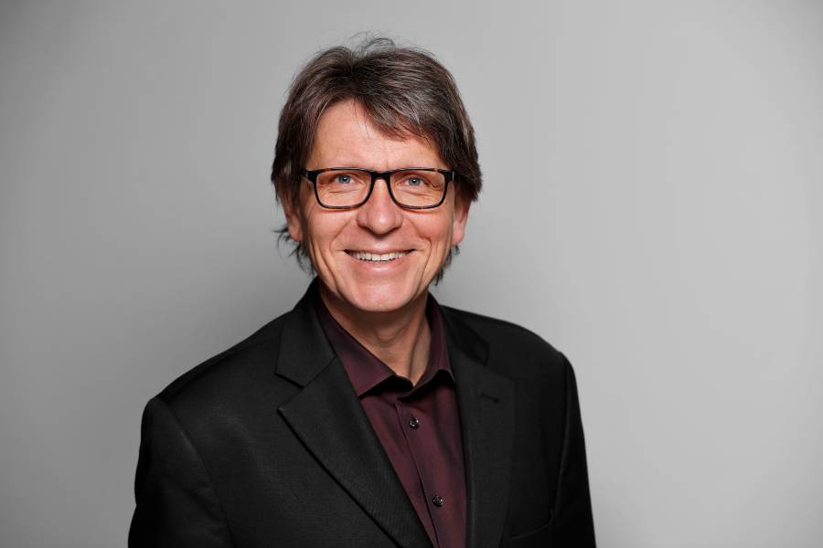 Dr. Thomas Fischer
